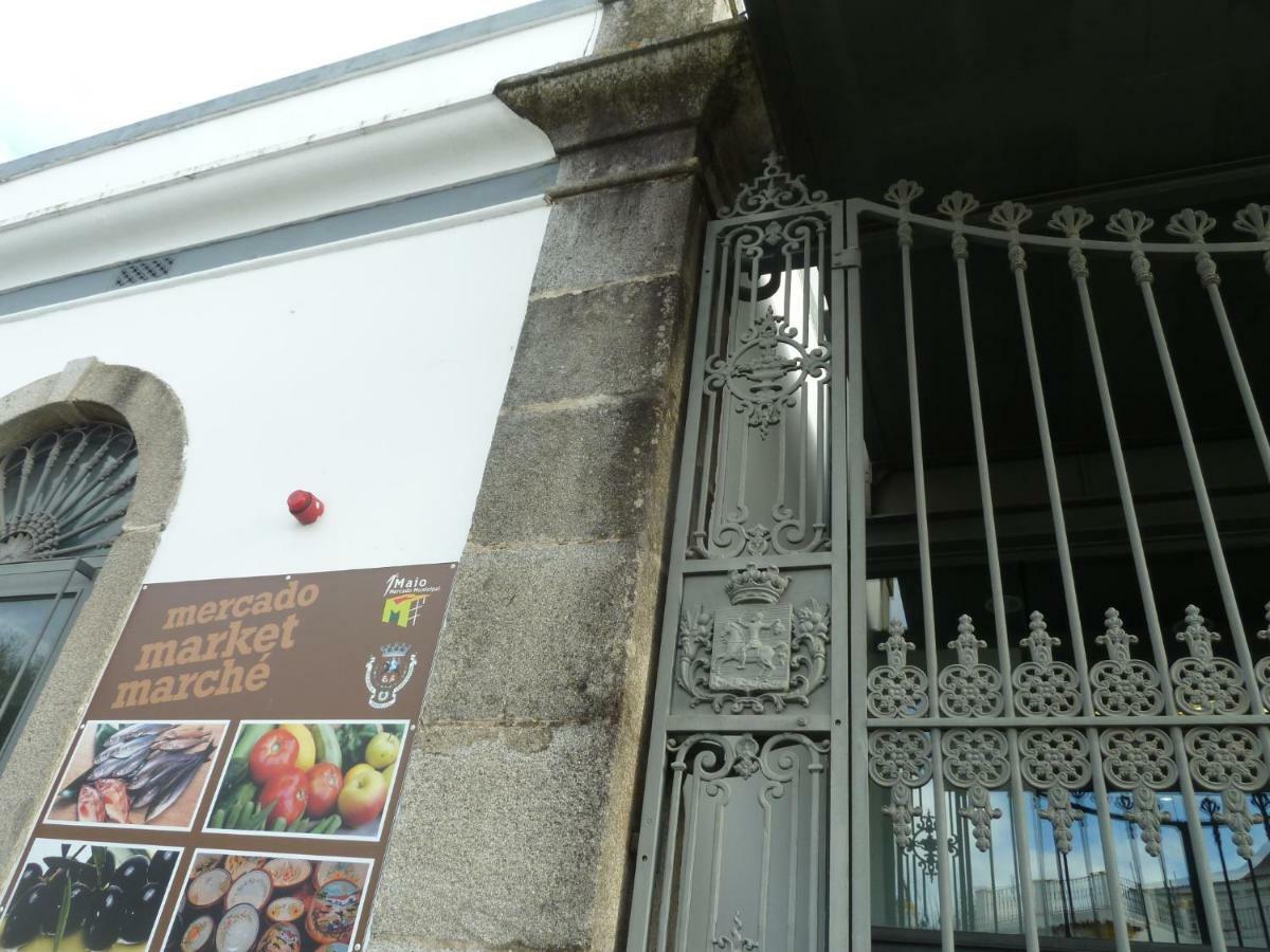 Ferienwohnung Casa Do Largo Do Colegio Évora Exterior foto